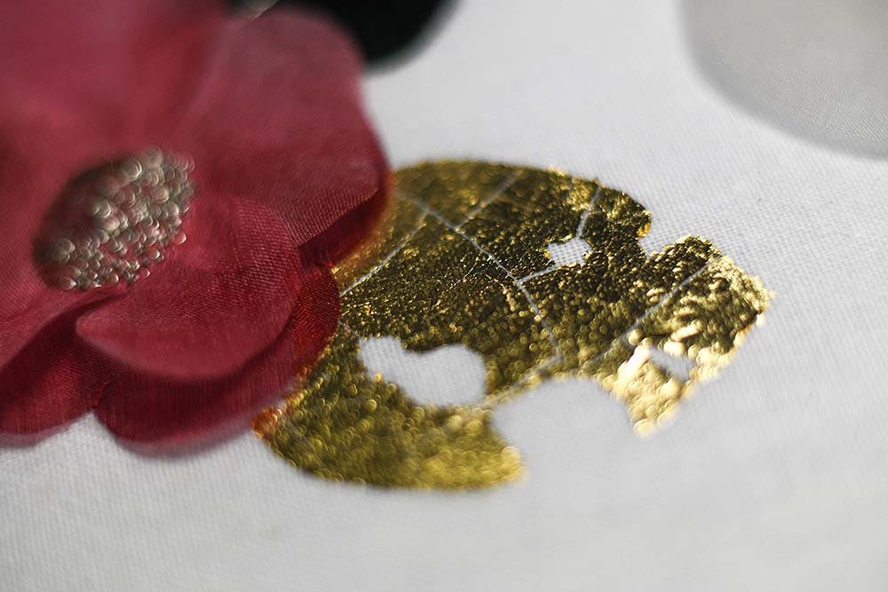 a closeup to camellia golden leaf
